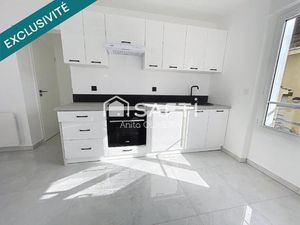 APPARTEMENT LUMINEUX ET PAS CHARGES