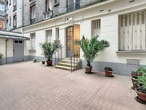RUE CAULAINCOURT / Studio calme au cœur de Montmartre