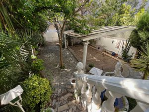 Maison T5 avec jardin  garage et piscine  gros potentiel