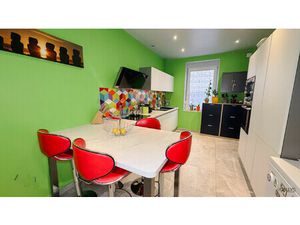 Maison avec courette faubourg Sainte Berthe