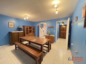 MAISON DE VILLE AVEC COUR