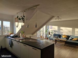 Vente T3 84m2 Lumineux Balcon vue Loire Cité des Congrès. 2 places parking