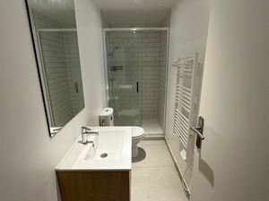 T2 meublé lumineux   entièrement rénové