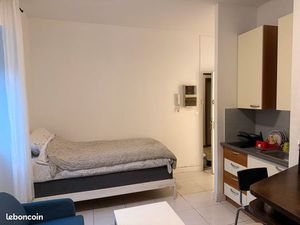 Studio meublé rue kerivin