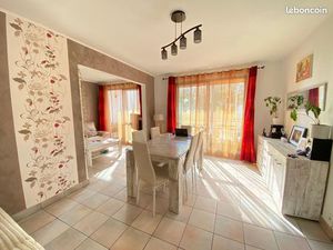 LOCATION T4 80 m² – Dernier étage – Balcon sud  vue parc – Décines