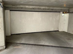 Garage fermé à louer – Décines-Charpieu (69150)