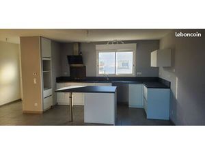 Location Maison La tour-du-crieu