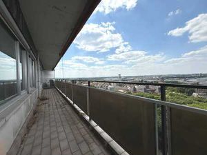 Appartement 2 ch de +/- 85m² + terrasse + parking