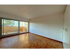 Location appartement  m² T-1 à Marseille 8  735 €