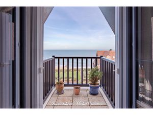 CABOURG APPARTEMENT UNIQUE DANS RES EXCEPTIONNELLE AVEC PISC