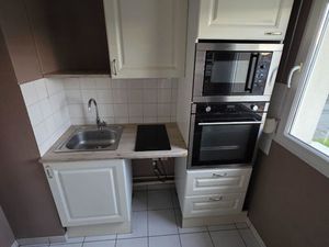 Appartement Petit Couronne 3 pièce(s) 50.82 m2 + 2 places de stationnement