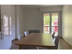 Location appartement  m² T-1 à Pomarez  470 €