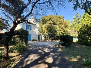 ARLES. Mas d'exception au coeur de Trinquetaille !