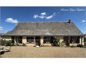 Centre de COURVILLE SUR EURE- maison de plain-pied  Surface- 92m²  terrain clos de 395 m²