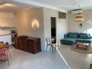 Loue T3 meublé Hyères colline du Paradis