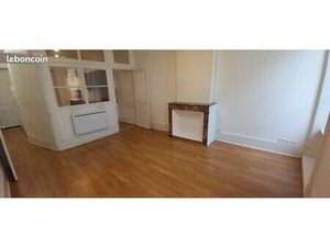 Mâcon Centre  Place aux Herbes  T3 de 66m2