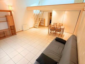 STUDIO AVEC MEZZANINE – 42 m² – PUGET-VILLE (CENTRE-VILLAGE)