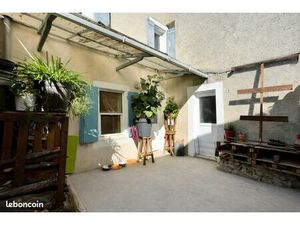 Location maison 2 étages avec sortie