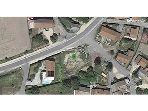 Terrain viabilisé - 1069 m2 - Noustoulet