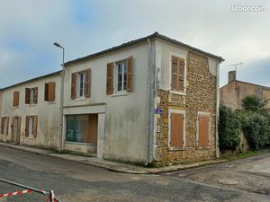 Ensemble immobilier de 370 m² - Fort potentiel locatif ou familial - St Sauveur d’Aunis