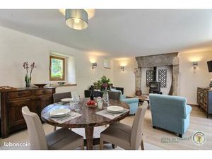 Très beau Gîte renové  spacieux et ensoleillé   cuisine ouvert  très bien équipée  poêle à