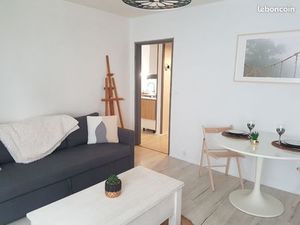 Meublé à l' année