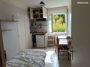 Chambre poitiers proche campus dolmen centre ville internet