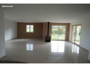 Grande maison 150m² La Jouvie SOLIGNAC  grand garage  jardin  terrasses  4 chambres  2 sal