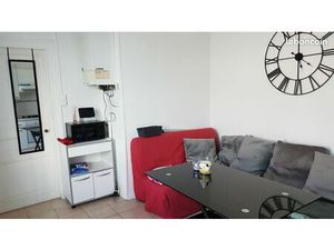 Appartement T2 avec cuisine équipée  proche commerces  hôpital  IUT  lycée