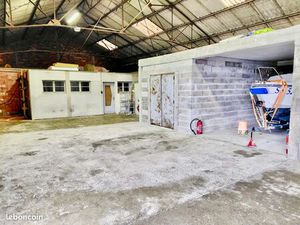 Location parking VL / garde meubles