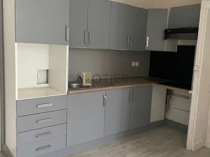 ALES autour des halles appartement type 3 au 3ème étage