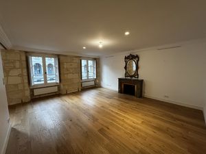 T4 haut de gamme Bordeaux Triangle d'Or