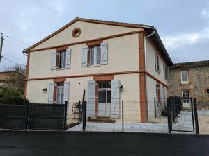 APPARTEMENT T3 ATYPIQUE - GARIDECH CENTRE