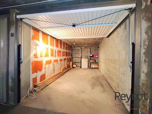 Garage Parking à vendre Leucate