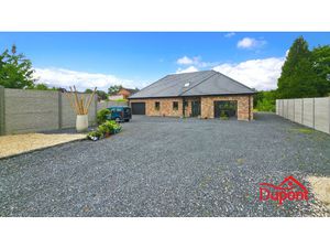 Maison récente RT 2020 avec grand terrain en centre-ville de Ca