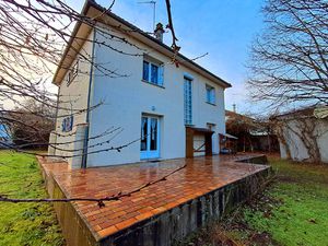 Maison P6 NAINTRE-5 Chambres sur 1030m2 de terrain