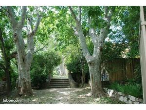 Loft 60 m2 + stationnement + espace extérieur