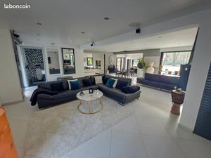 Villa meublée dans le lys