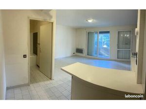T1 calme 30m² + Véranda – Secteur Timone / Facultés non meublé