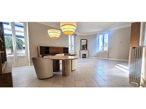 JUAN LES PINS VASTE 3/4 PIÈCES A 2 PAS DES PLAGES