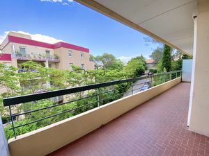 Beau P3 lumineux de 83 m2 avec terrasse et loggias Quartie