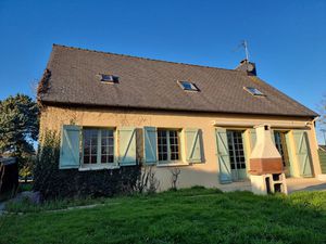 Maison indépendante de 120m2 sur 628m2 à SAINT-ERBLON