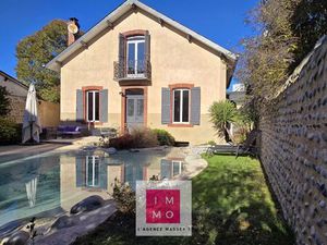 MAISON DE CARACTERE A DEUX PAS DE LA PLACE MARCADIEU !