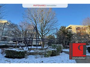 Appartement 5 P. 3 chambres 95 m² - loggia intégrée - balcon - cave - LE CHESNAY