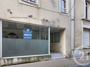 à louer Local commercial – 8 400 € |Cholet