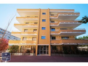 Parking à louer - Antibes (06) - 75€
