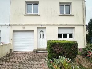 Maison à vendre CARHAIX PLOUGUER 5 pièce(s) 72m2 84 800€