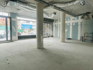 Location commerce 212 m² à Cagnes-sur-Mer (06800)