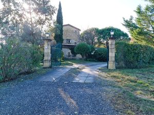 Jolie maison de 240 m² avec gite  piscine chauffée et pool-house 35 m² sur 4.387 m² de ter