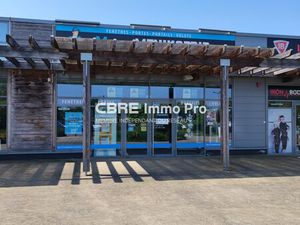 Location Local commercial 180m²